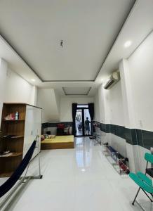 Nhà đẹp giá rẻ chỉ 5.5 tỷ - 3 tầng 64m2, gần mặt tiền Mã Lò quận Bình Tân